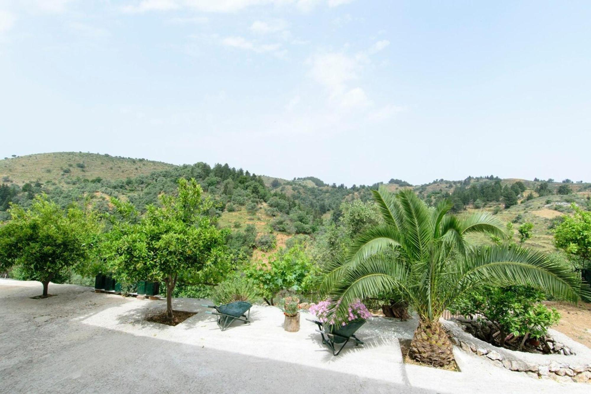 Aoria Traditional House With Stuning Mountain View Loulos Exterior photo